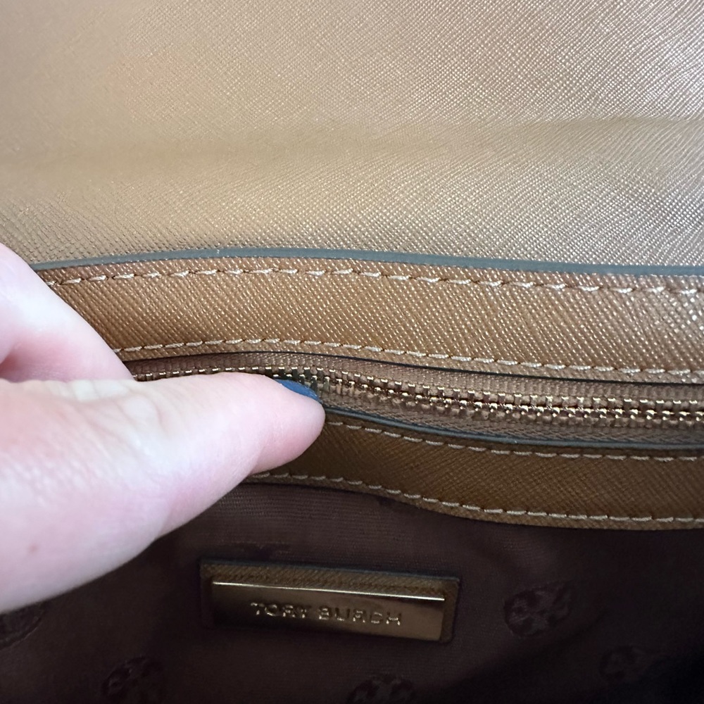 Tory Burch Chain Purse - Picture 6 of 14